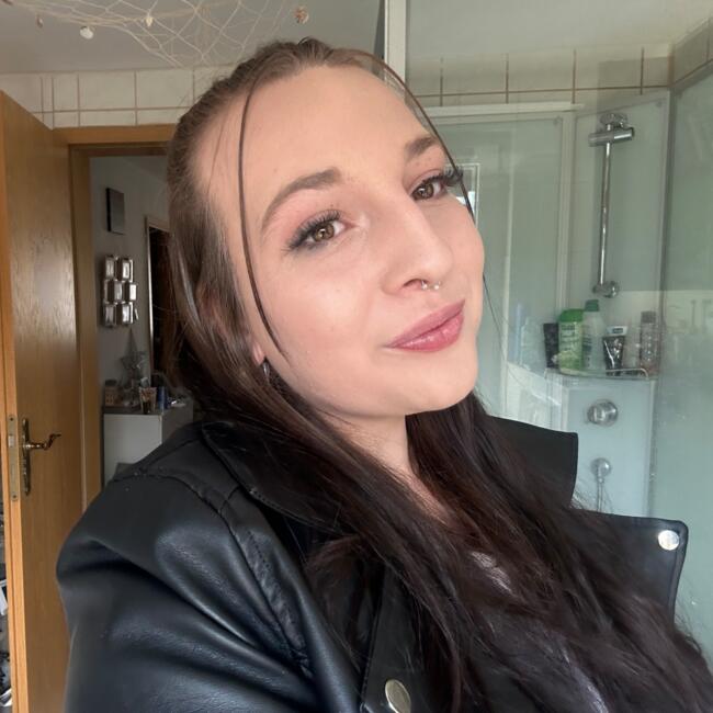 Babysitter in Böhlen: Esma