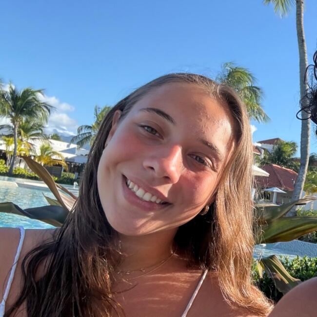 Babysitter in San Juan: Olivia