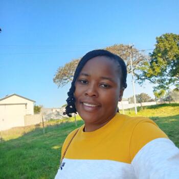 Babysitter in Port Elizabeth: Diana