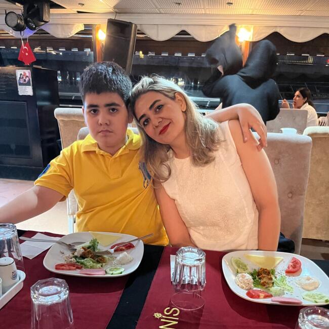 Babysitter in Vienna: Zahra