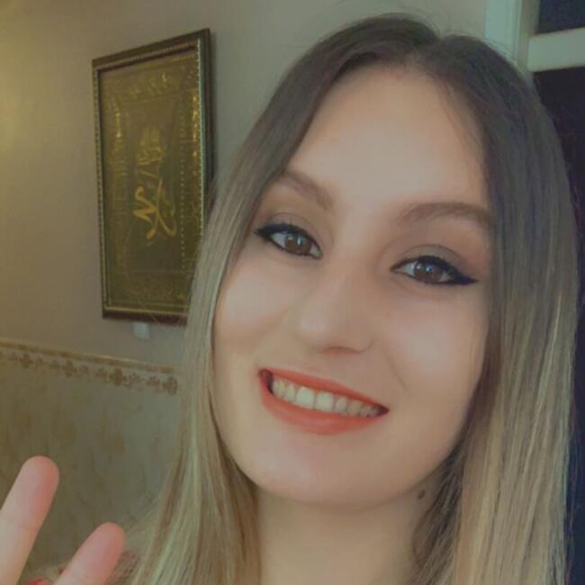 Babysitter in Houilles: Assia