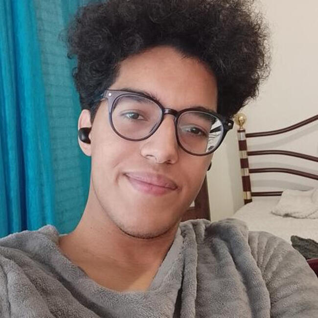 Babysitter in Almada: Sidi