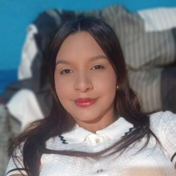 Babysitter in Güigüe: Maria