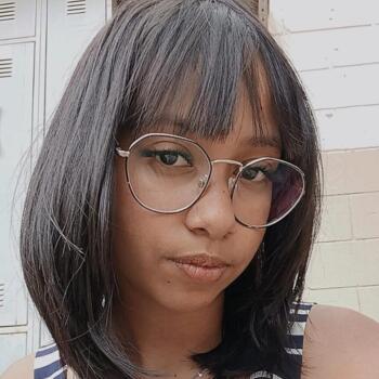 Babysitter in Artur Nogueira: Julia