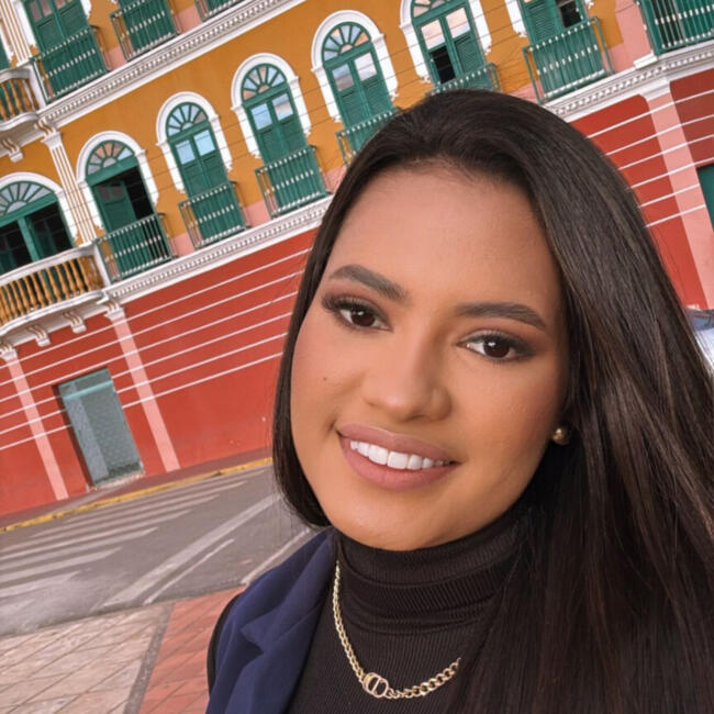Babá em Petrolina: Aline