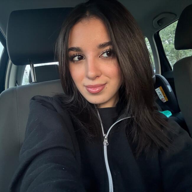 Babysitter in Lonate Pozzolo: Yasmine
