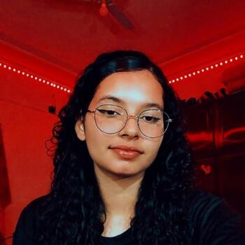 Babysitter in Três Lagoas: Maria