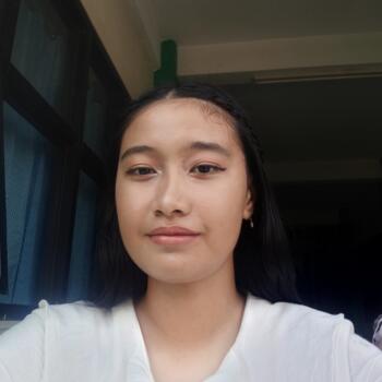 Babysitter di Kota Bekasi: Larasati