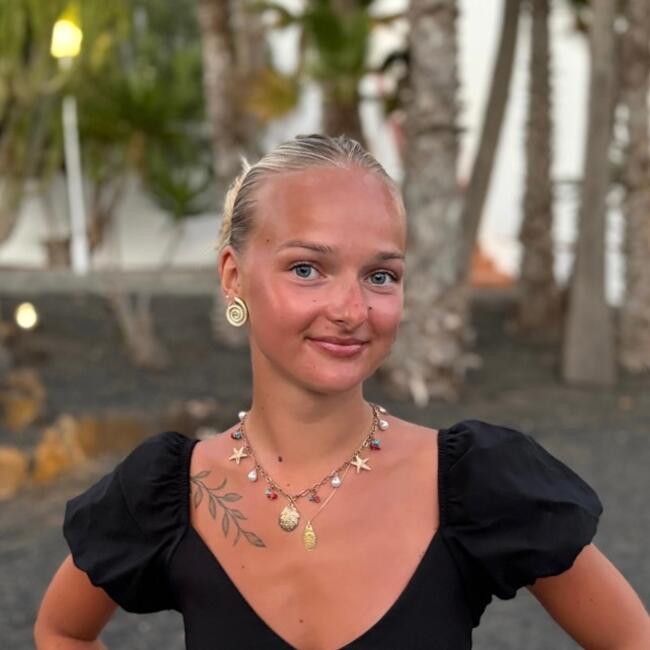 Babysitter in Merville: Axelle