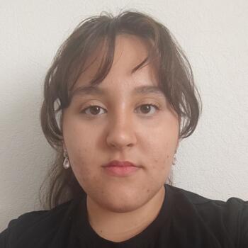 Babysitter in Lure: Shaynesse