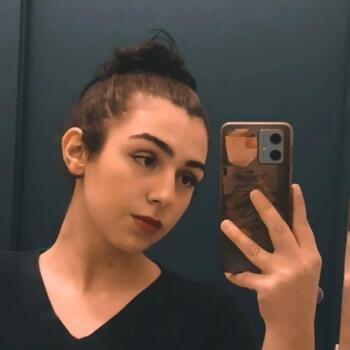 Babysitter Trezzano Rosa: Nicole