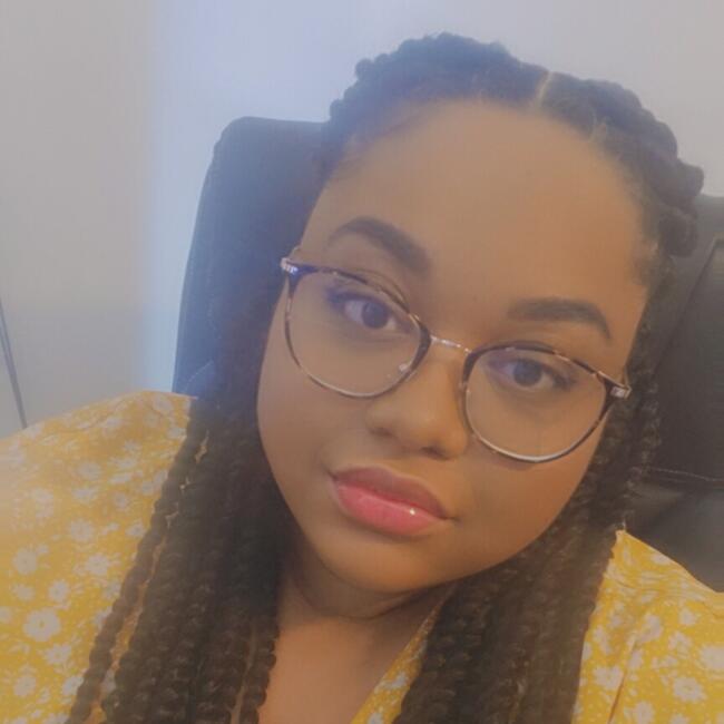 Babysitter in London: Christelle