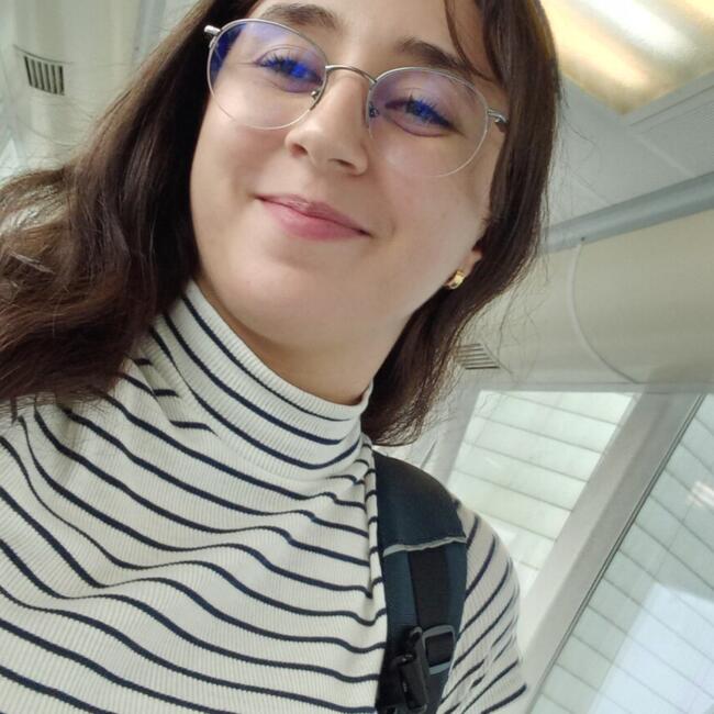 Babysitter in Igny: Louiza