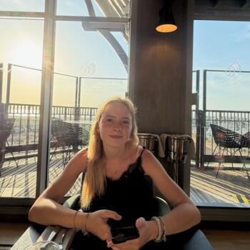 Babysitter in Kehlen: Inès