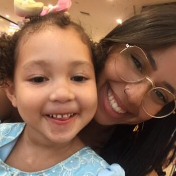 Babysitter Goiânia: Andreia