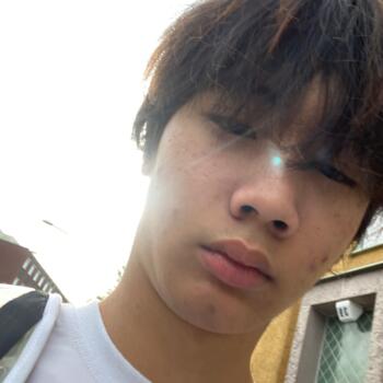 Babysitter in Stockholm: Nguyen
