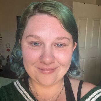 Babysitter in Bendigo: Felicity