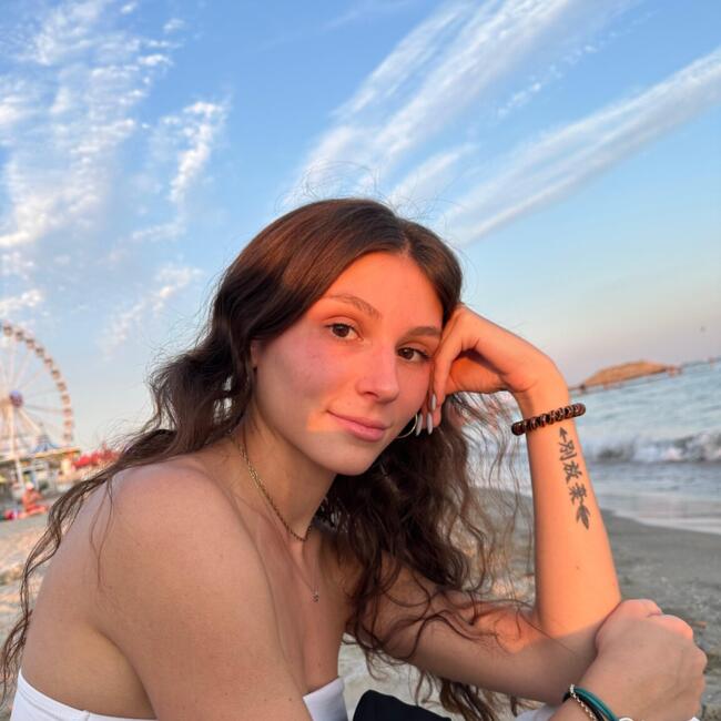 Babysitter in Toulouse: Chloé