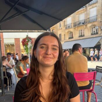 Babysitter in Reims: Jade