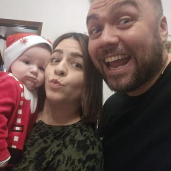 Δουλειά για babysitter στην περιοχή Νίκαια: δουλειά φύλαξης παιδιών ΠΑΝΤΕΛΗΣ