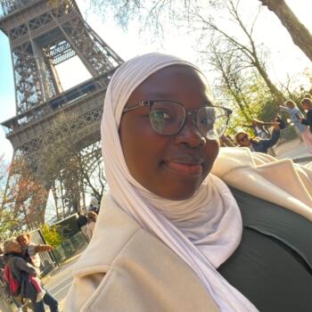 Babysitter in Mantes-la-Ville: Maryam