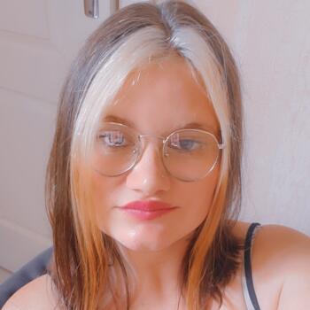 Babysitter in Châtellerault: Ines