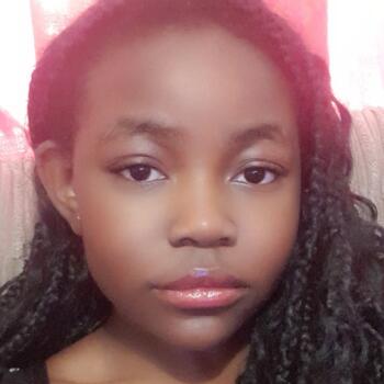 Babysitter in Aldershot: Tiana