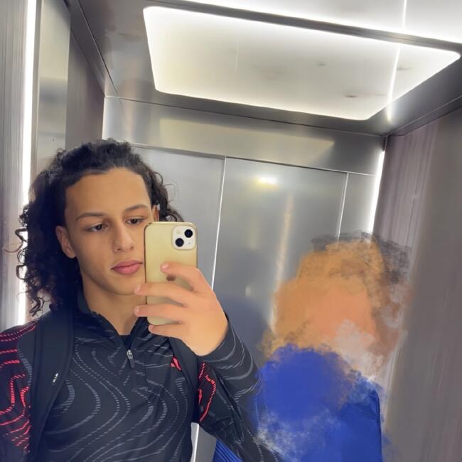 Babysitter in Les Lilas: Ali