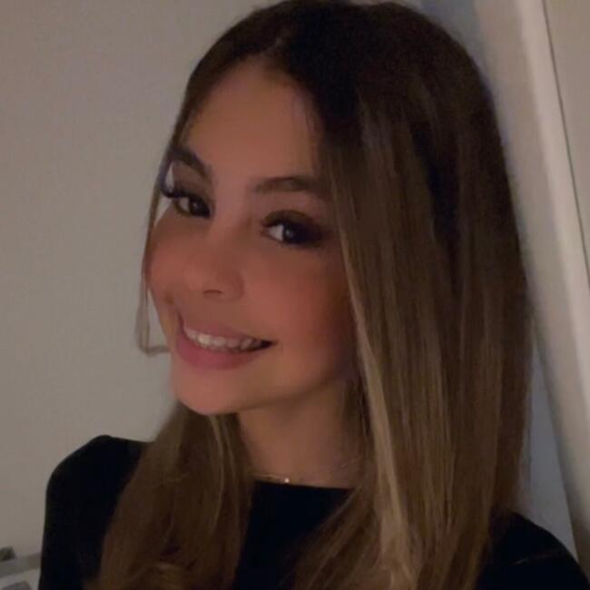 Babá em Porto Alegre: Jade Alves