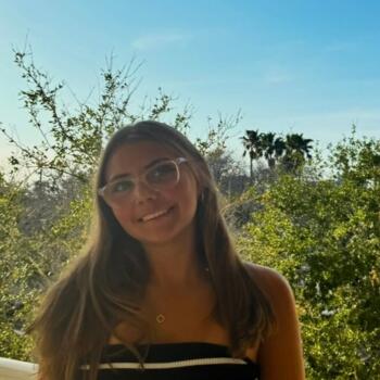 Babysitter in North Dartmouth: Molly