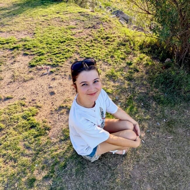 Babysitter in Central Coast: Zali