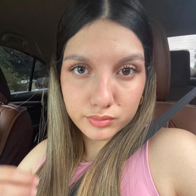 Babysitter in Guápiles: Kristin
