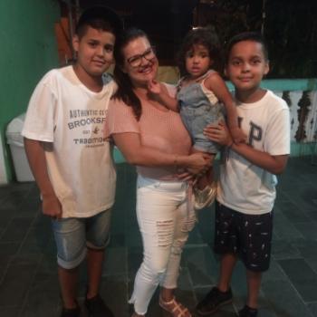 Emprego de babá Tamboré: emprego de babá Luana