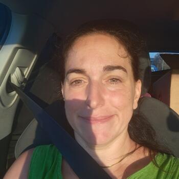Lavoro per babysitter a Matera: lavoro per babysitter Ester