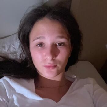 Babysitter Cernay: Ezekia