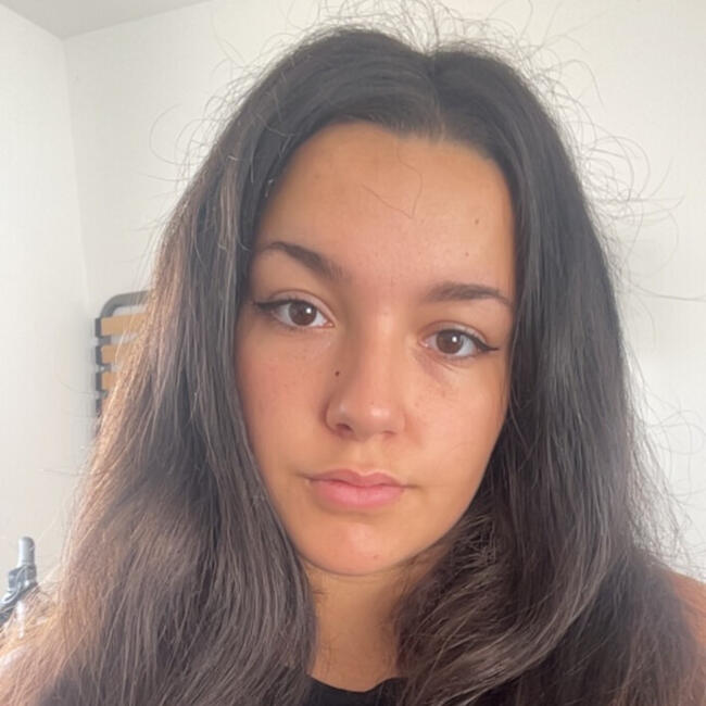 Babysitter in Benon: Ines