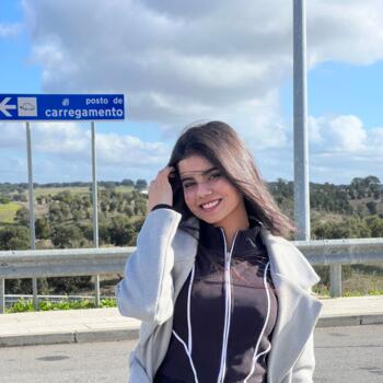 Babysitter in Lisbon: Syeda