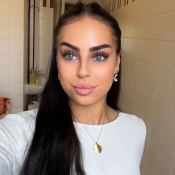 Babysitter in Berlin: Vicky lorain