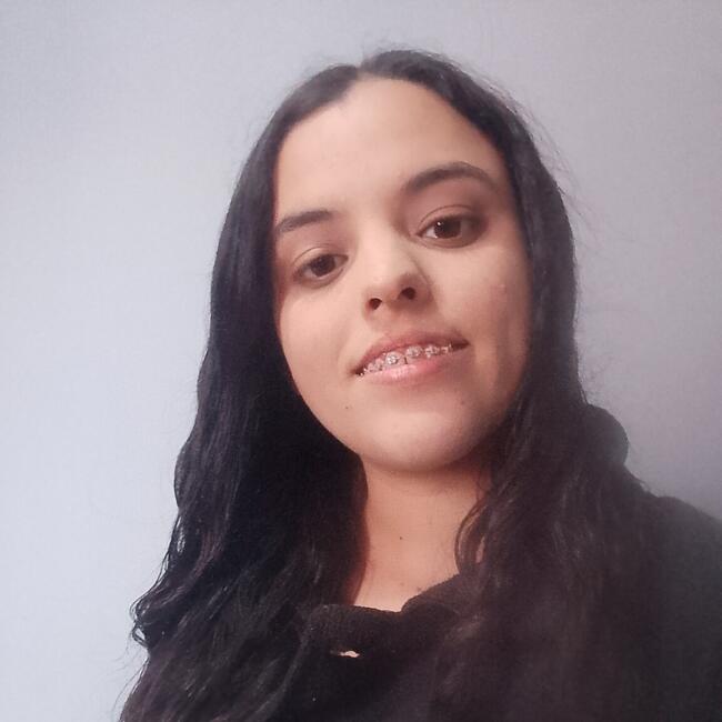 Babysitter in Criciúma: Maju