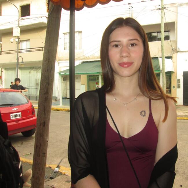Babysitter in Tigre: Martina