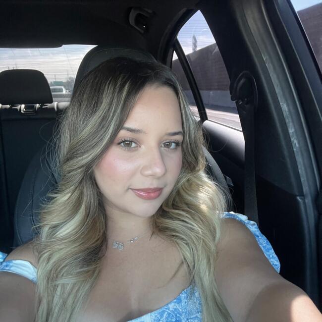 Babysitter in Lawndale (California): Breanna