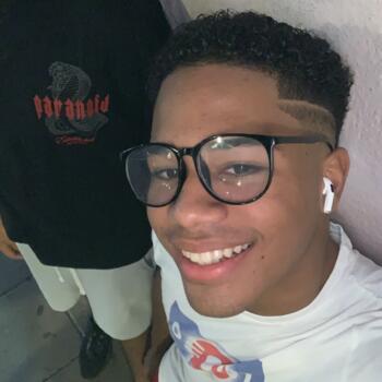 Canguro en Hospitalet de Llobregat: Yansel francisco