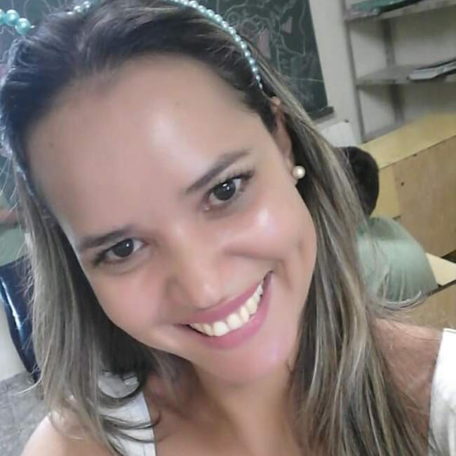 Babá em João Pessoa: Elis Regina