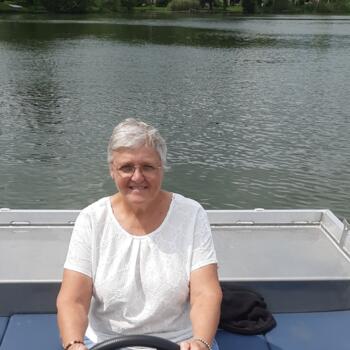 Babysitter Ichtegem: Sabine