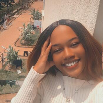 Babysitter in Kigali: Uwase