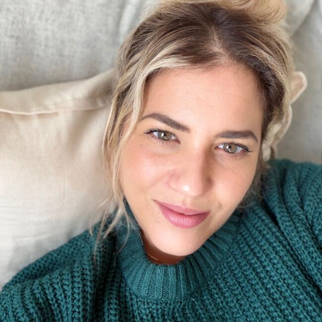 בייביסיטר ב- באר יעקב: לי