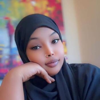 جليسة أطفال في القاهرة: Asma