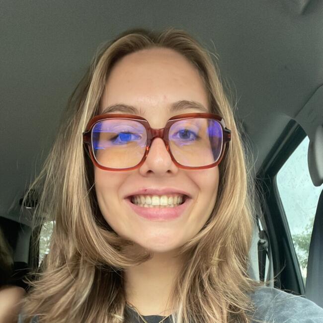 Babysitter in Toulouse: Emma