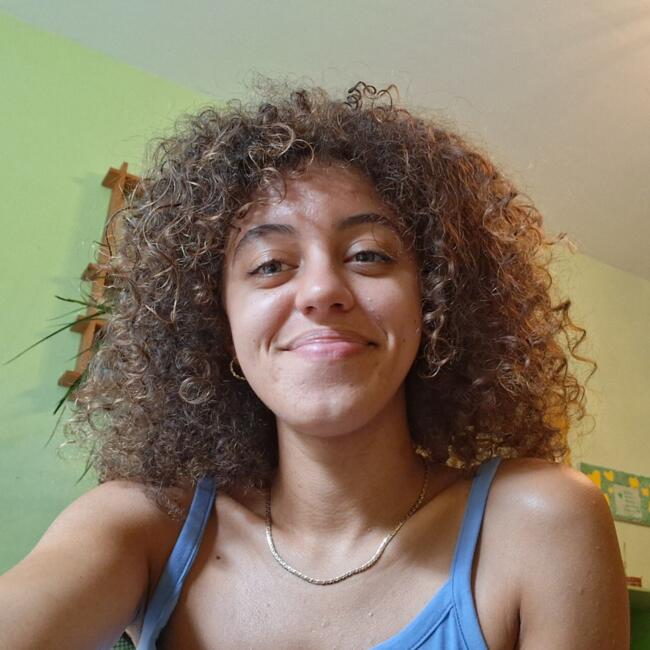 Babysitter in Pluneret: Andréa