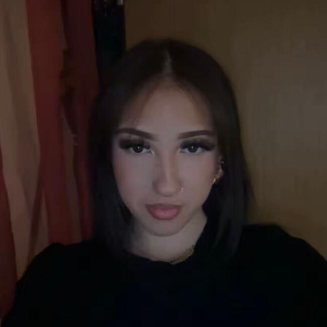 Babysitter in Grenoble: Jasmine